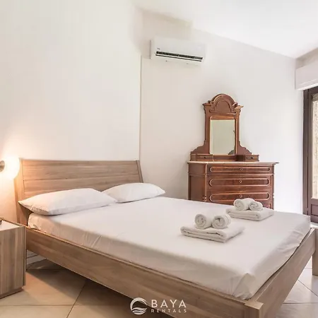 Vila Micaela With Private Pool, 2 Patios & Lush Garden
