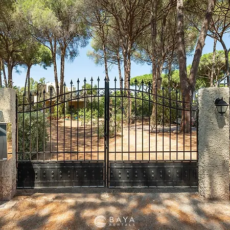 Micaela With Private Pool, 2 Patios & Lush Garden * Pula