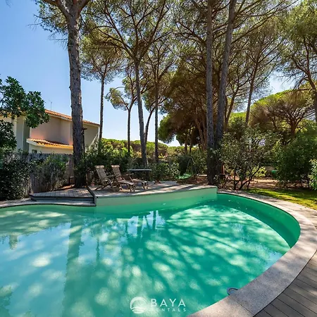 Micaela With Private Pool, 2 Patios & Lush Garden Vila *