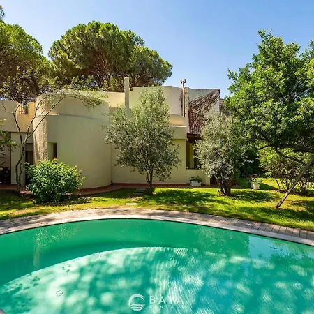 Micaela With Private Pool, 2 Patios & Lush Garden *