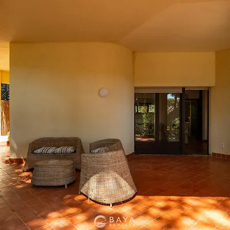 Micaela With Private Pool, 2 Patios & Lush Garden Vila *
